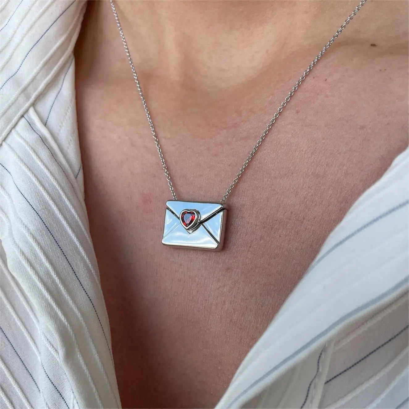 Vintage Heart Zircon Lettering I Love You Square Pendant Openable Envelope Necklace Stainless Steel Jewelry Valentine Day Gifts